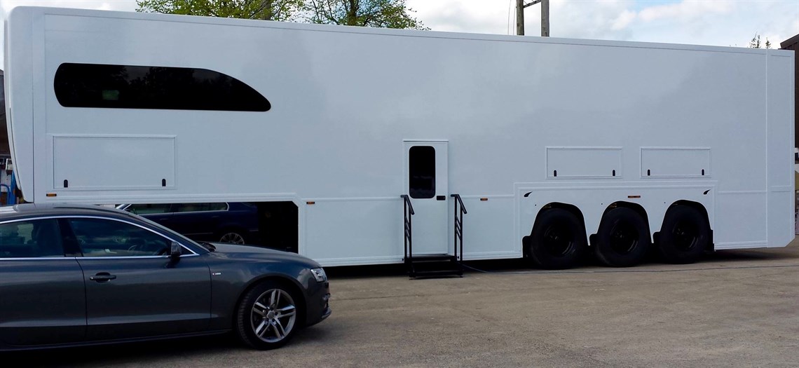 double-deck-trailer-with-living-accom-hospita