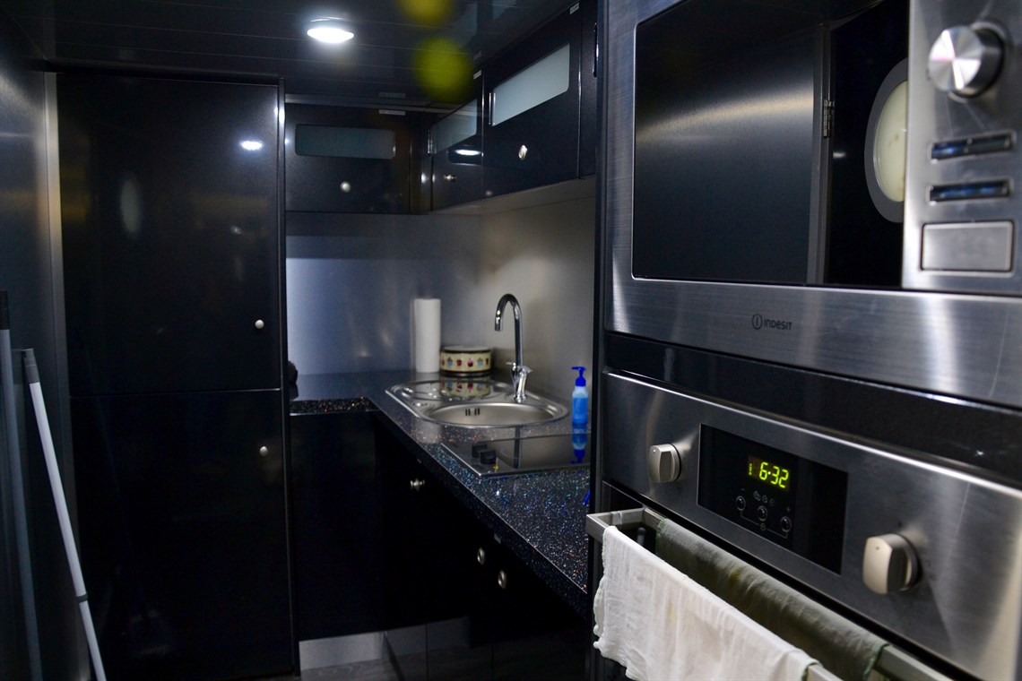 double-deck-trailer-with-living-accom-hospita