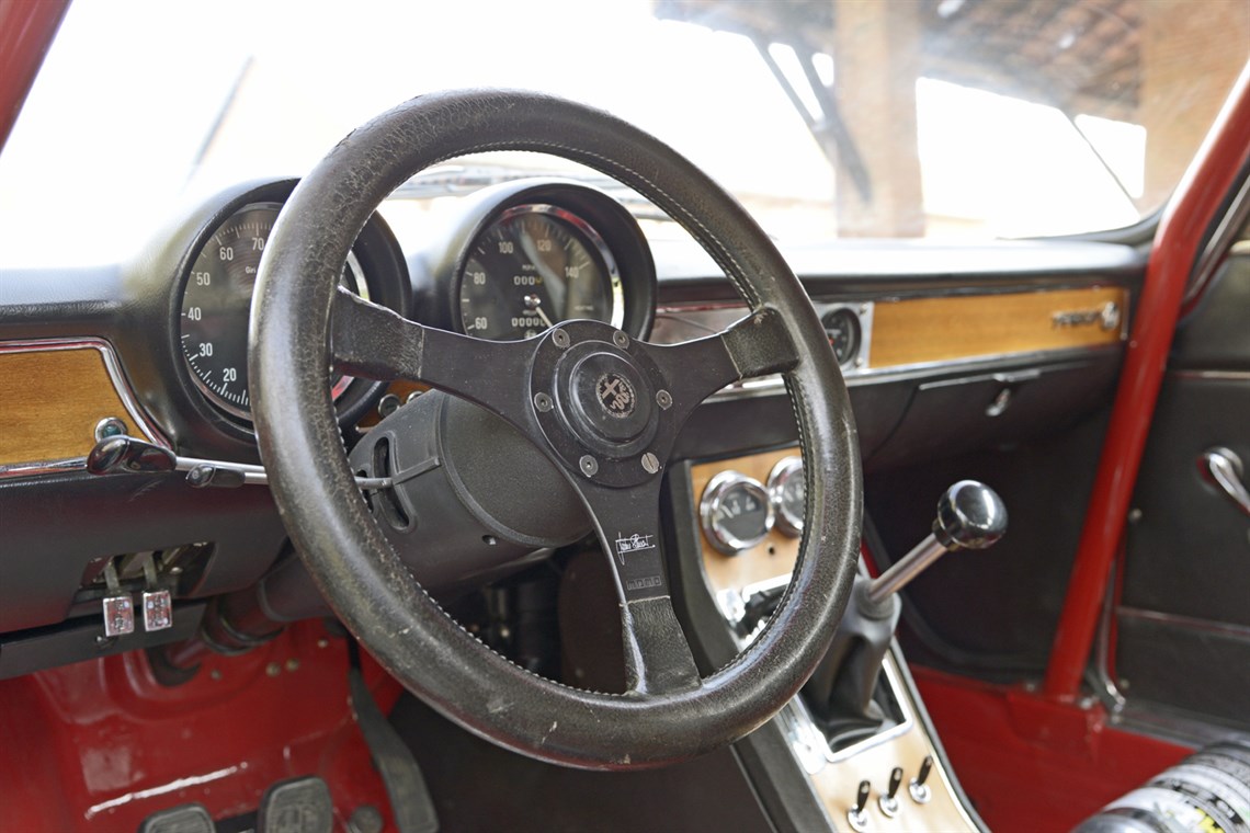 autodelta-alfa-romeo-2000-gtam-by-scuderia-de