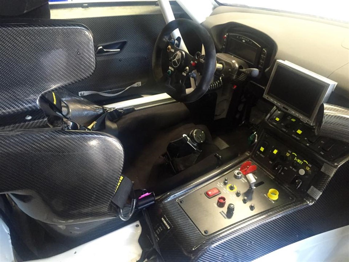 rare-2013-mercedes-benz-sls-amg-gt3-race-car