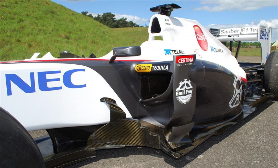 bmw-sauber-2010-c29-chassis-03-with-ferrari-g