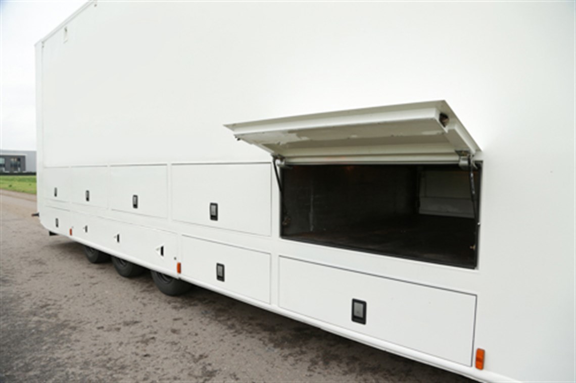 f1-race-trailer-will-fit-2-or-3-gttouring-car