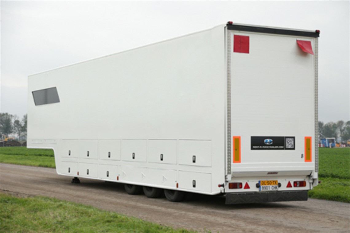 f1-race-trailer-will-fit-2-or-3-gttouring-car