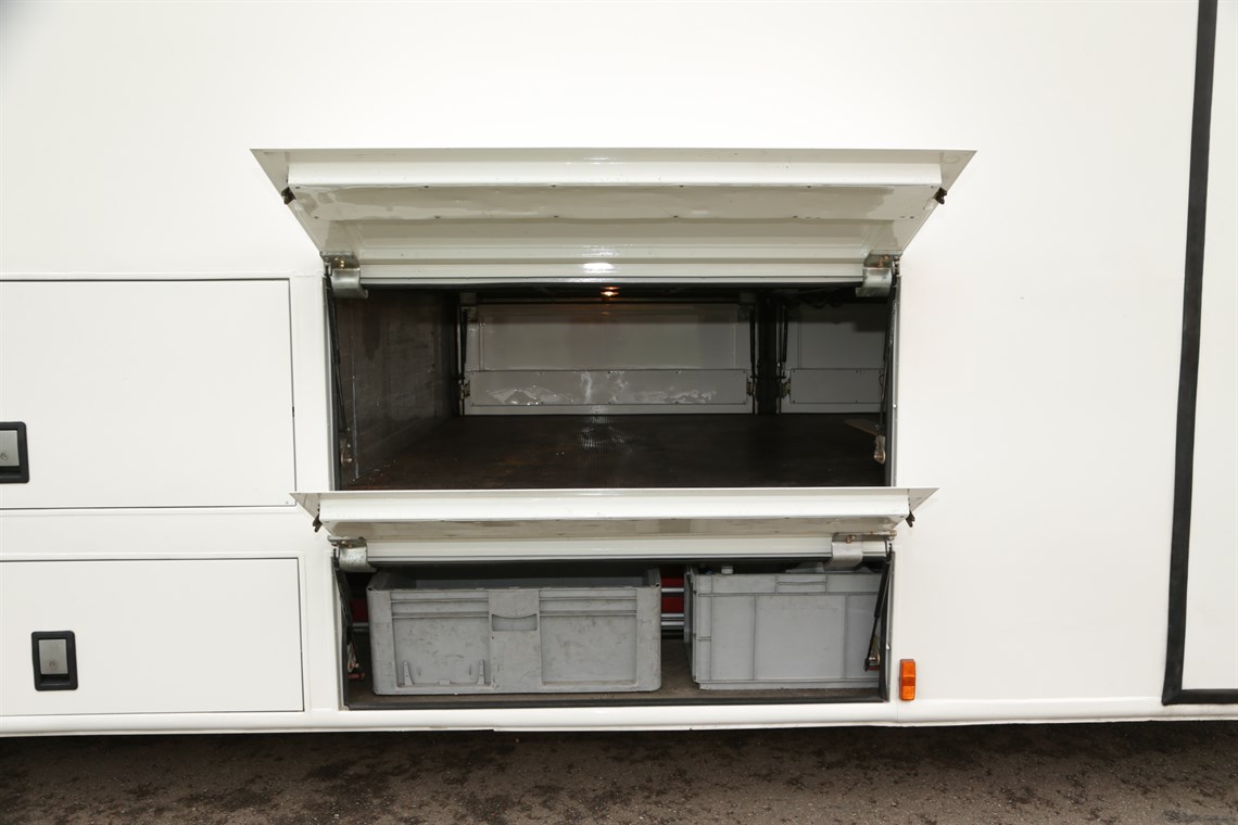 f1-race-trailer-will-fit-2-or-3-gttouring-car