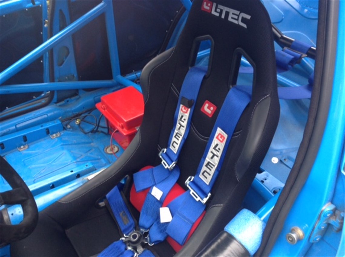 alfa-romeo-75-turbo-race-car