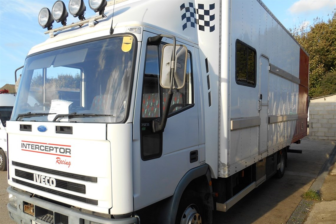 iveco-75e15-race-truck-motorhome
