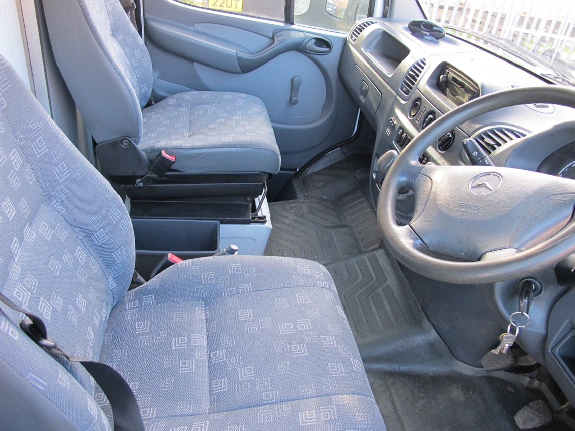 mercedes-sprinter-35t-race-truck