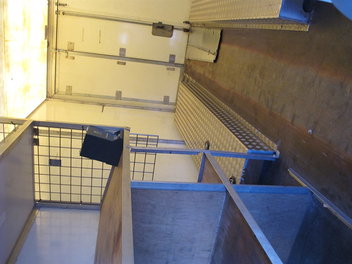 mercedes-sprinter-35t-race-truck