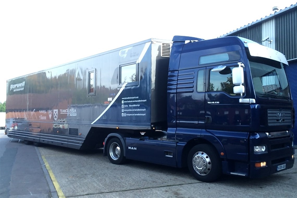 barwell-motorsport-race-trailertransporter-fo
