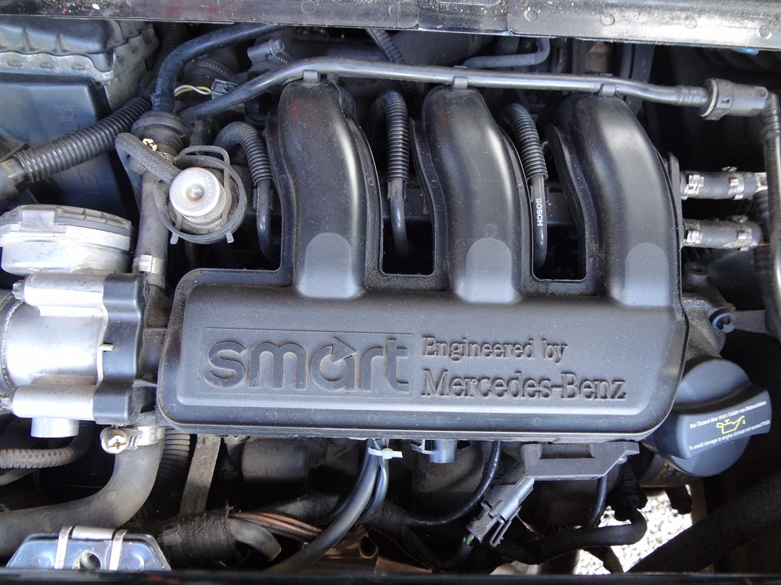 smart-car-fortwo-race-cartrack-day-car