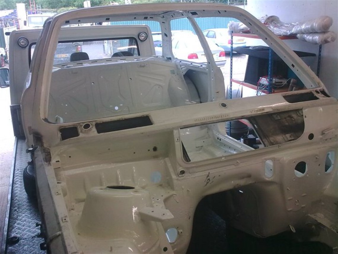 bmw-e30-320i-race-car