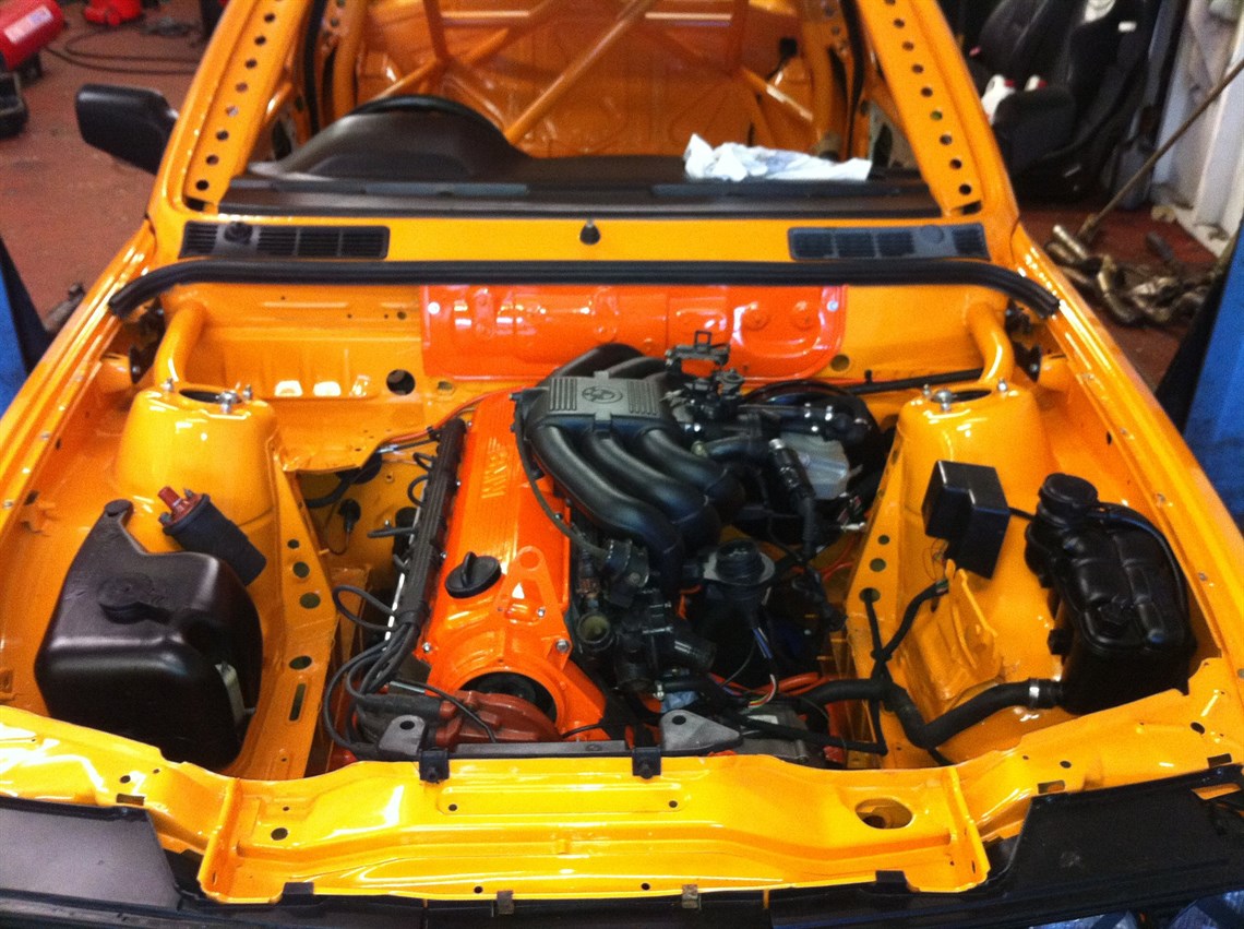 bmw-e30-320i-race-car