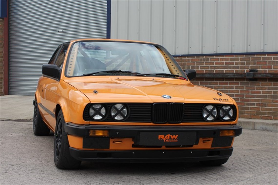 bmw-e30-320i-race-car