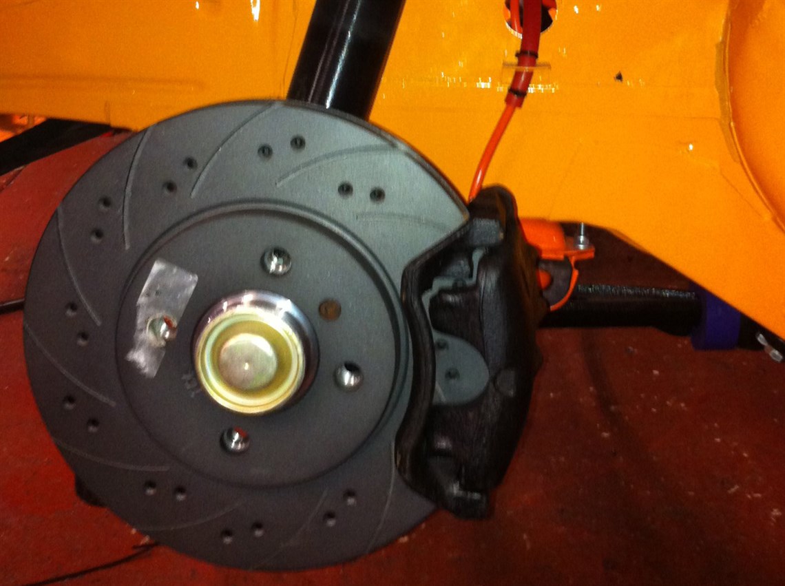 bmw-e30-320i-race-car