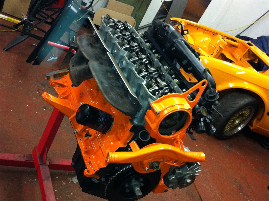 bmw-e30-320i-race-car