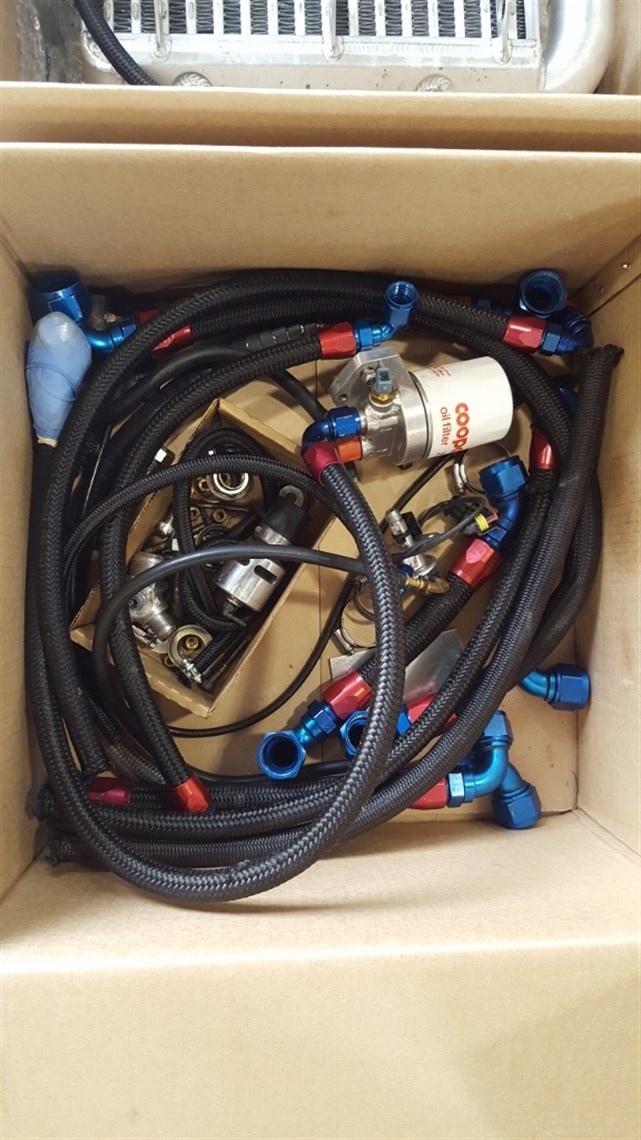 rst-v8---520bhp-supercharged-engine