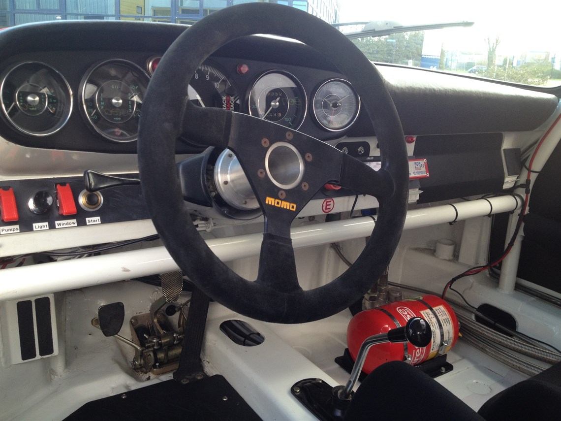 duel-motorsport-porsche-9111965-race-car