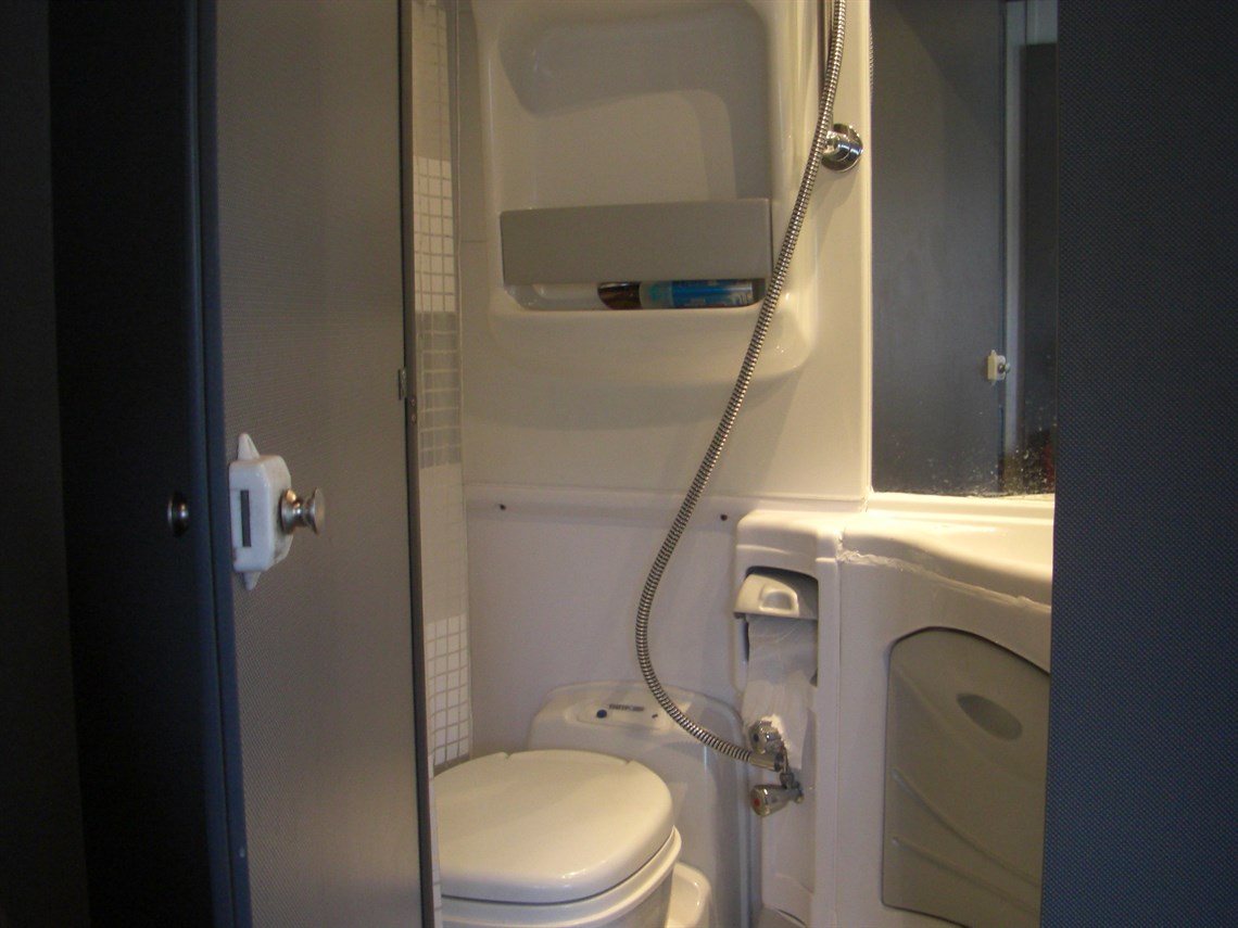 car-transporter-or-race-support-motorhome-tru