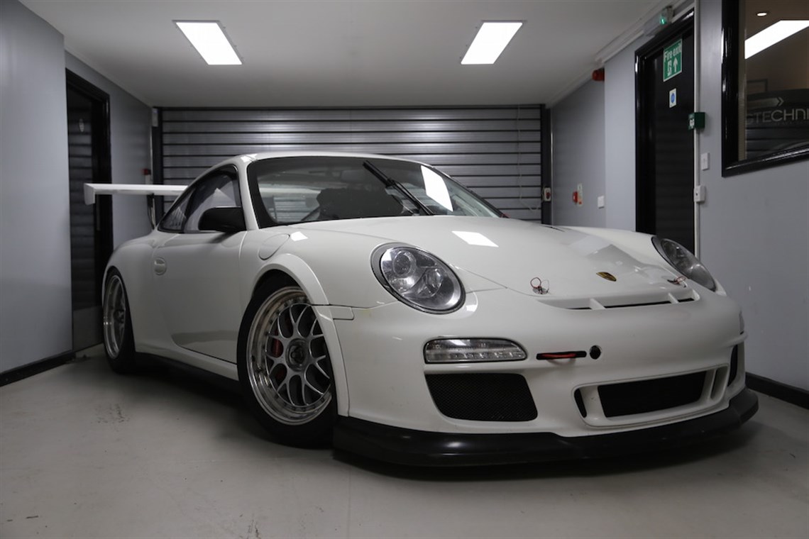 porsche-997-gt3-cup-car