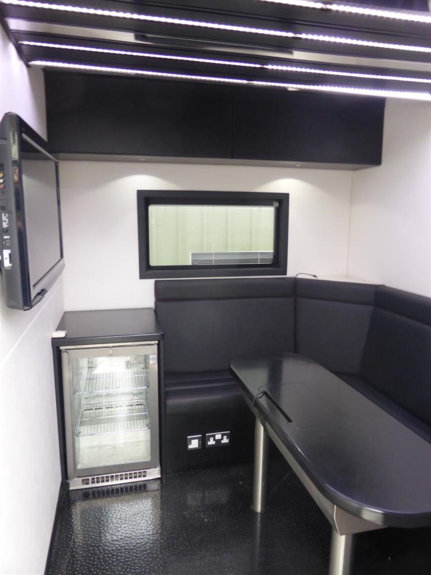 ex-marussia-f1-race-trailer