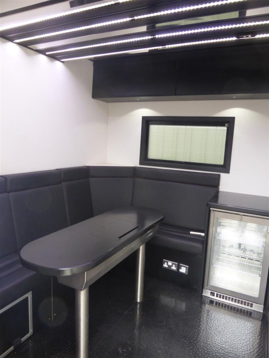 ex-marussia-f1-race-trailer