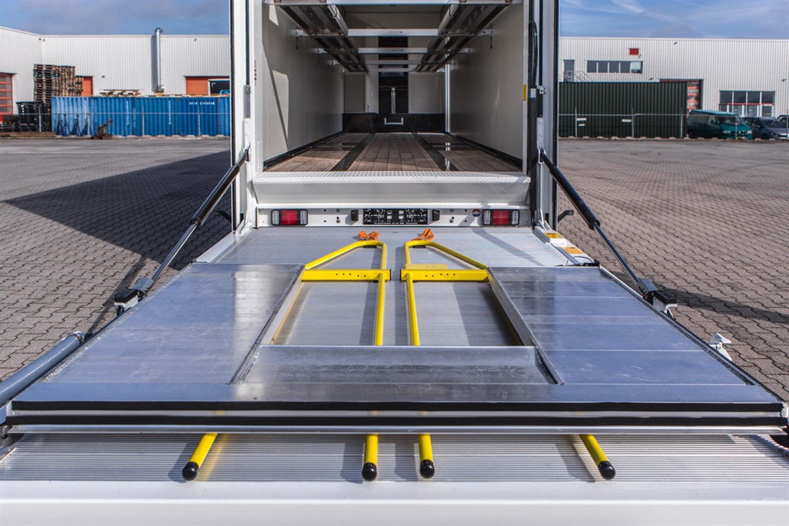 new-racetrailer-double-deck-4-cars-6-beds-kit