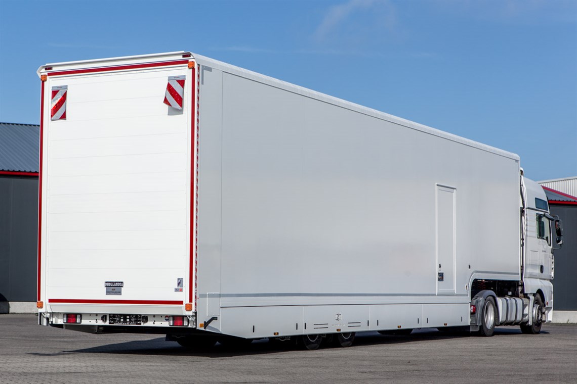 new-racetrailer-double-deck-4-cars-6-beds-kit