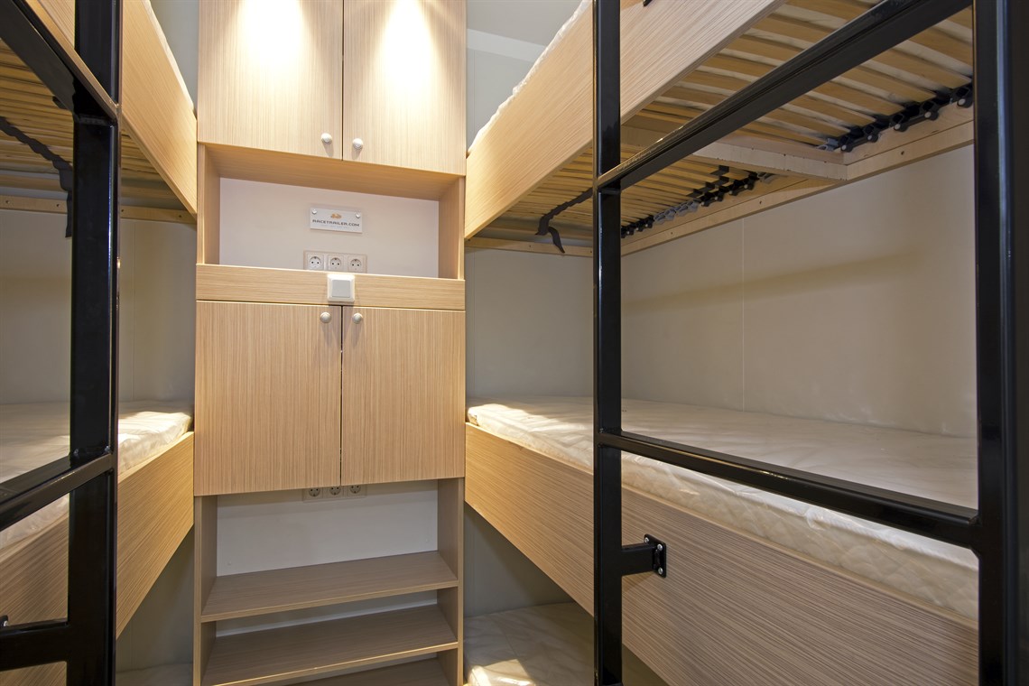 new-racetrailer-double-deck-4-cars-6-beds-kit