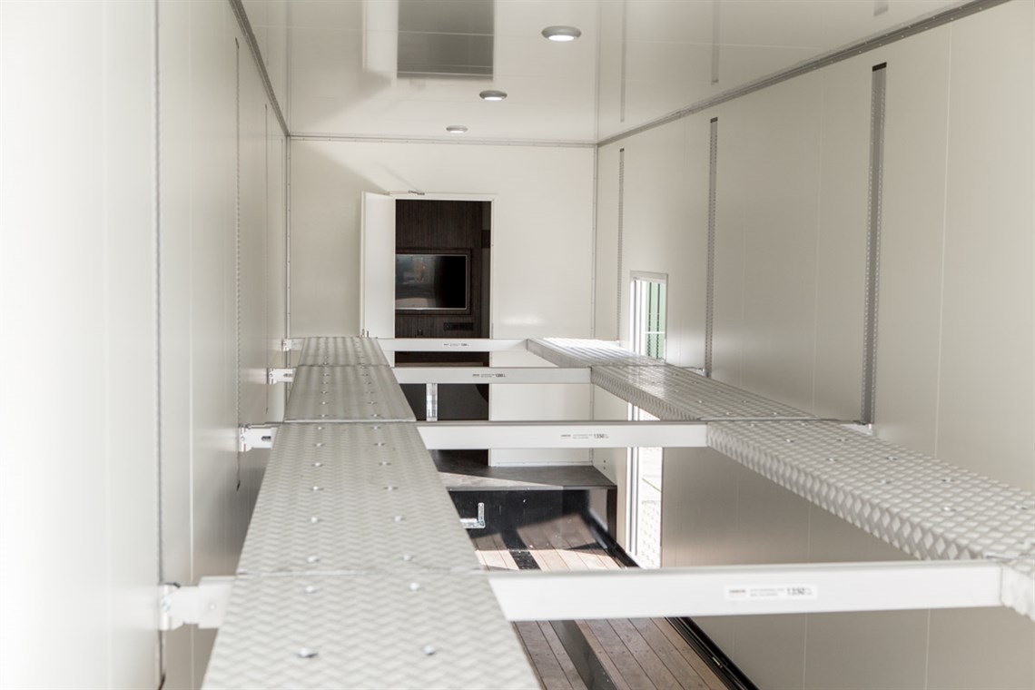 new-racetrailers-office-up-to-4-cars-dholland