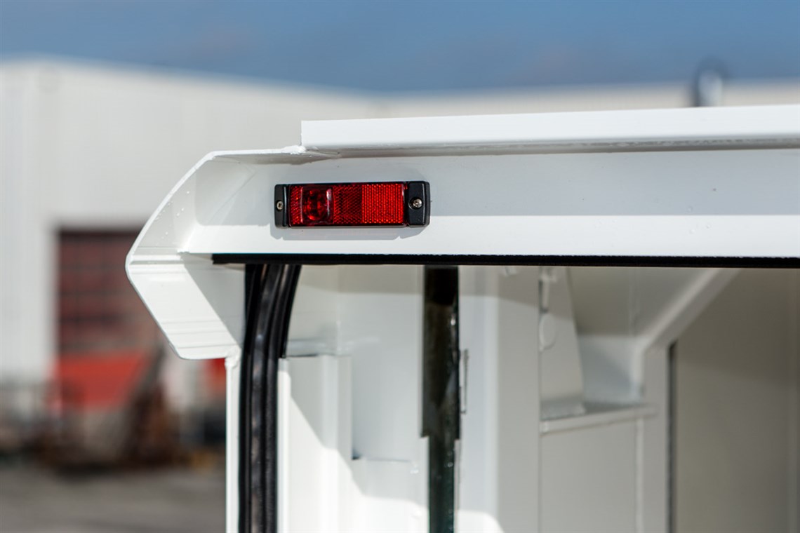 new-racetrailers-office-up-to-4-cars-dholland