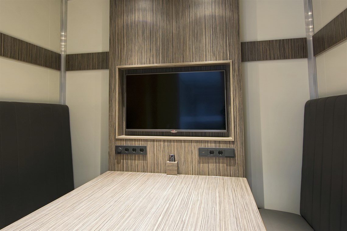 new-racetrailers-office-up-to-4-cars-dholland