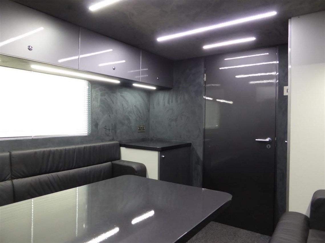 sold-4-car-transporter-with-office