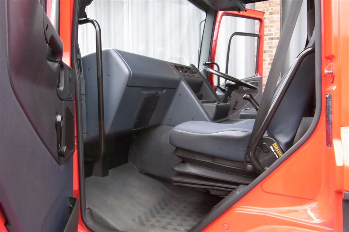 daf-fa-65-race-car-transporter