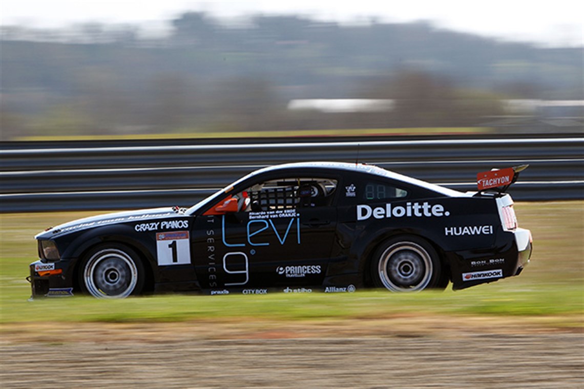 ford-mustang-gt4-fr500gt4