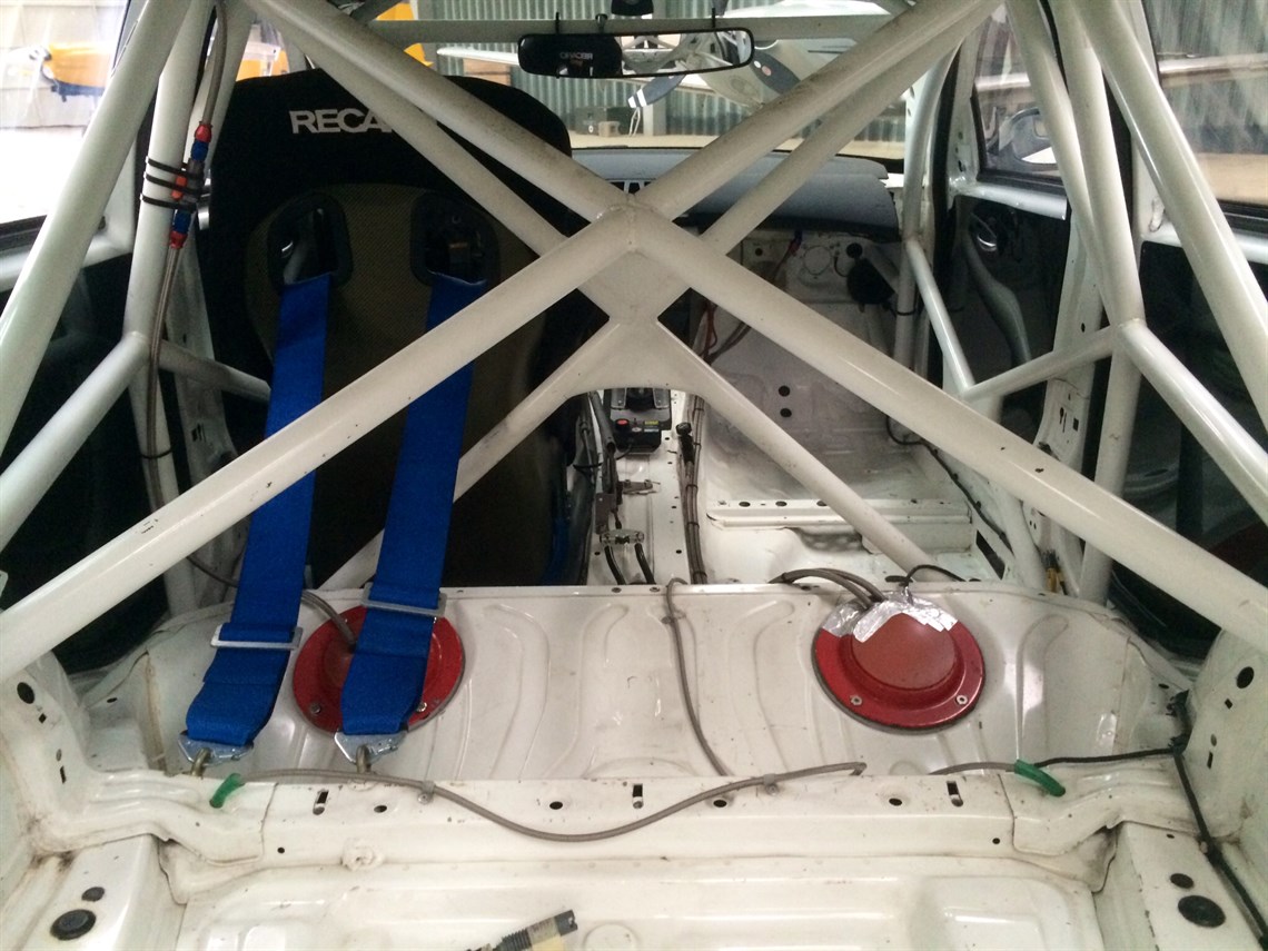 bmw-e87-130i-challenge-car