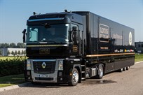 lotus-f1-team-pump-up-racetrailer