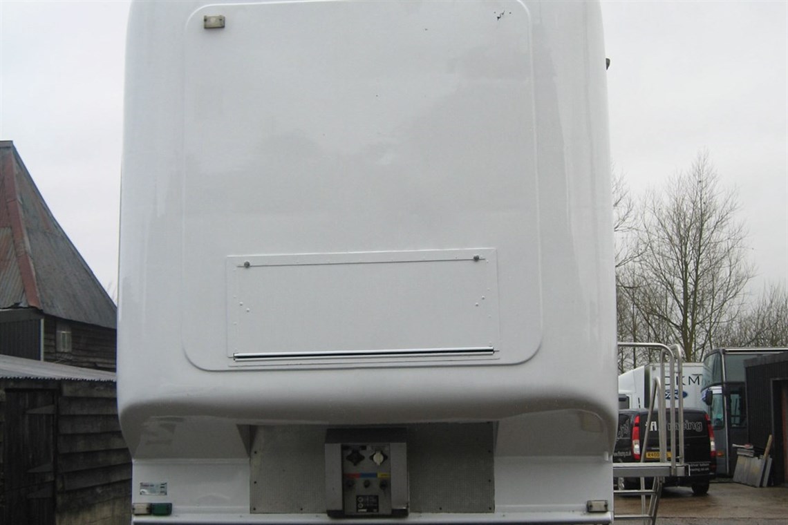 double-deck-trailer-with-office