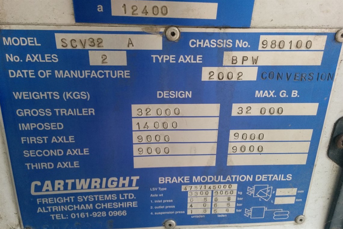 double-deck-trailer-with-office