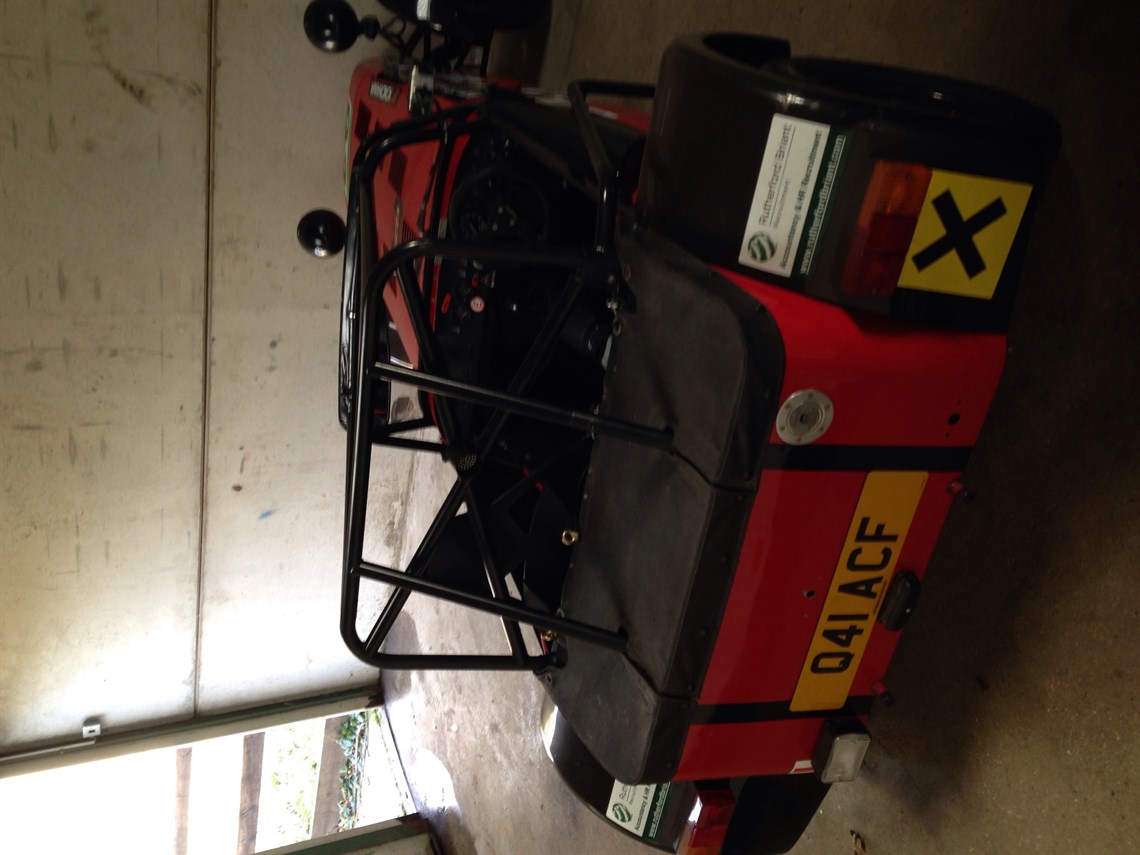 caterham-graduate-classic-car