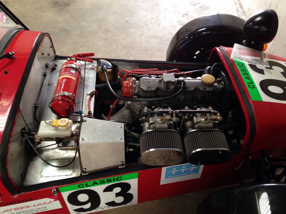 caterham-graduate-classic-car