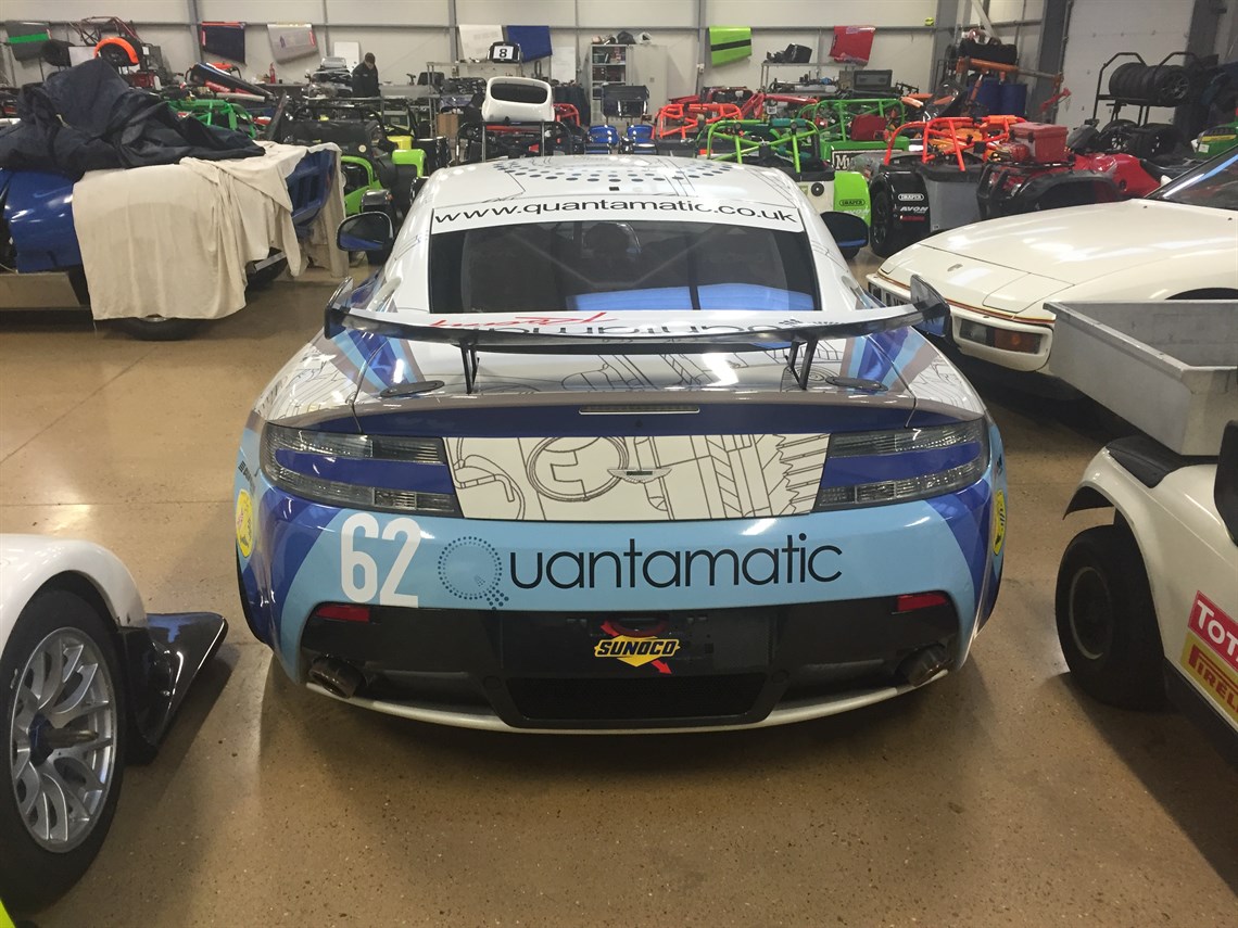 aston-martin-vantage-gt4-chassis33-bgt-2015-s