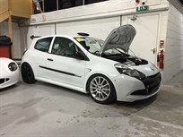 clio-cup-x85-racer-race-car