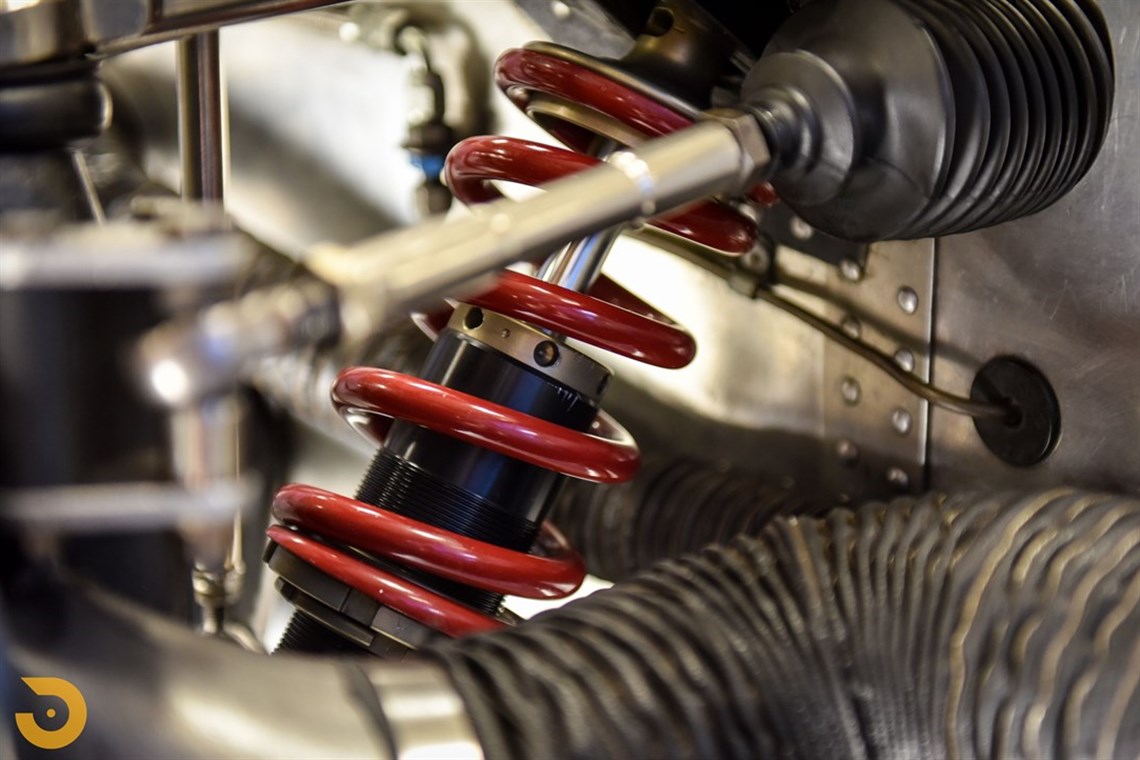 1969-lola-can-am-t162-race-car