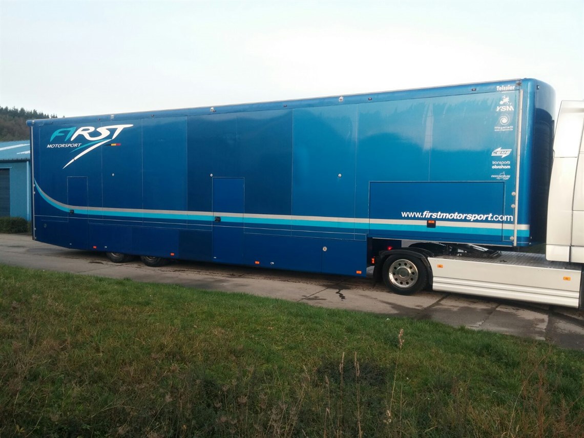 4-car-race-trailer-tractor-unit