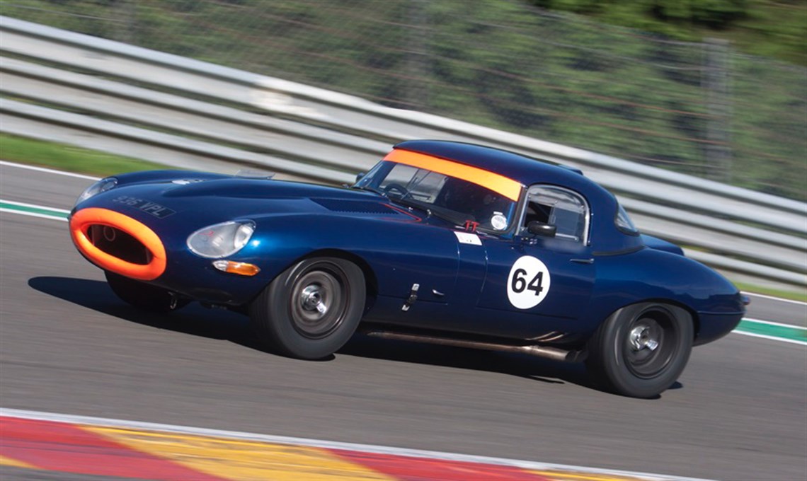 jaguar-e-type-roadster-38-semi-lightweight