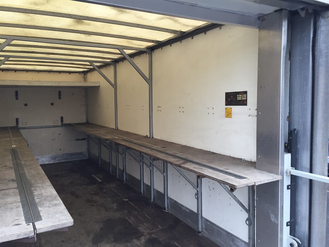 iveco-75e17---75-ton-2-car-race-transporter