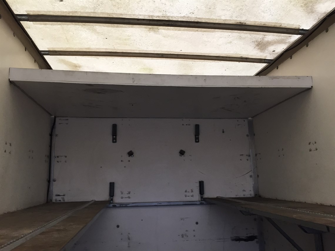 iveco-75e17---75-ton-2-car-race-transporter