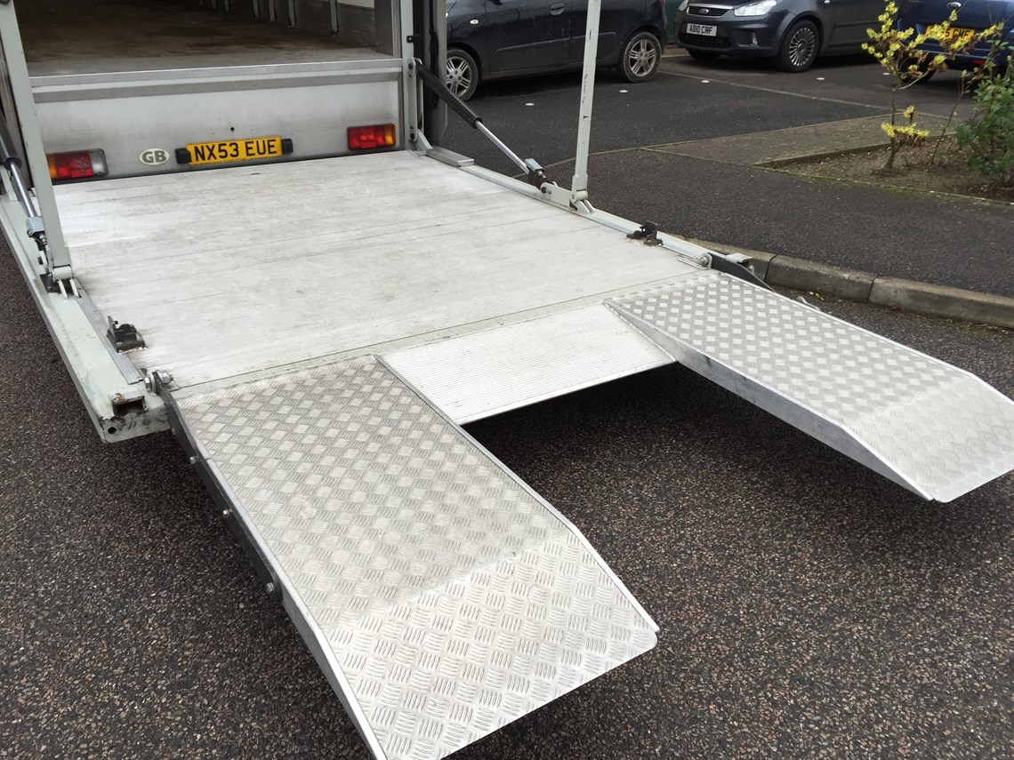 iveco-75e17---75-ton-2-car-race-transporter