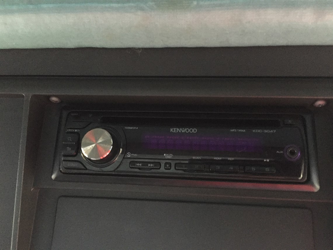 iveco-75e17---75-ton-2-car-race-transporter