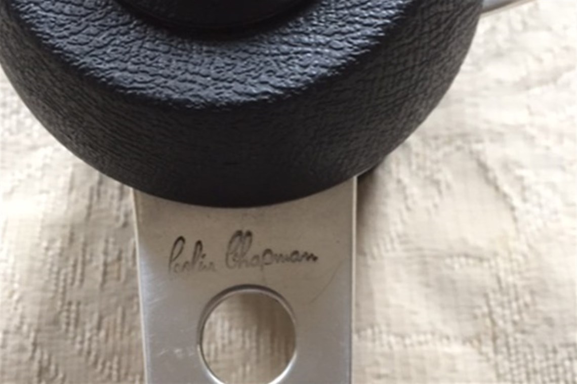 colin-chapman-signed-steering-wheel